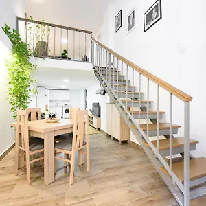Apartamento Nomad Urban Duplex, Málaga